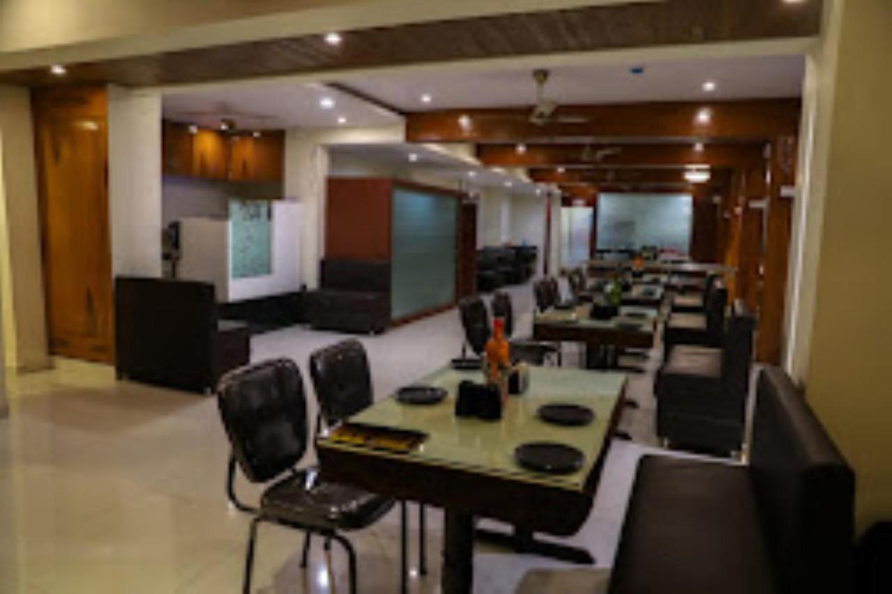 Hotel Vaibhav,Akola Εξωτερικό φωτογραφία