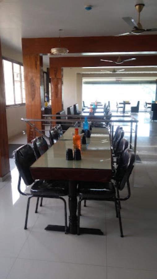 Hotel Vaibhav,Akola Εξωτερικό φωτογραφία